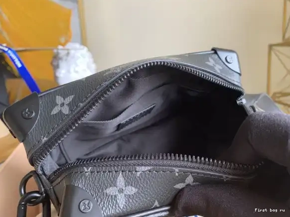 First bag ru LOUIS SOFT MINI VUITTON TRUNK 0523